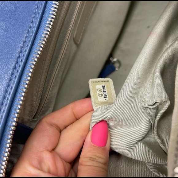 💙Chanel Quilted Leather Chain Around Bowler Bag💙 - Picture 8 of 11